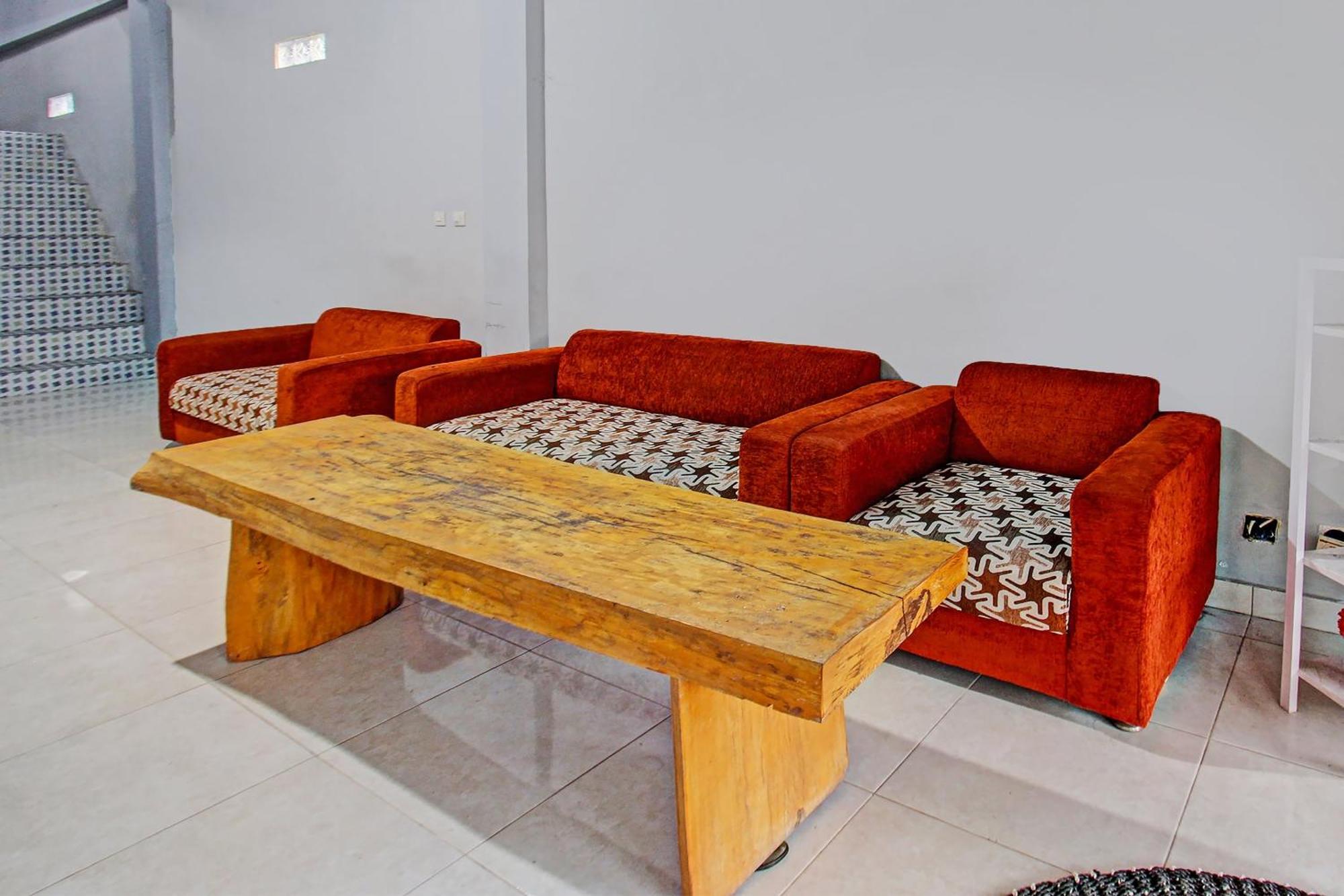 Oyo 91210 Hotel J3 Praya Esterno foto